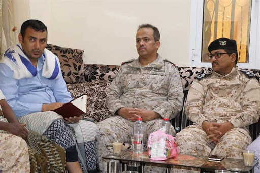التحالف يستدعي قيادات عسكرية وأمنية في سقطرى إلى الرياض
