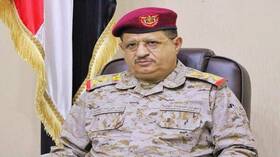 الكشف عن مصير وزير الدفاع اليمني ورئيس الأركان بعد هجوم صاروخي