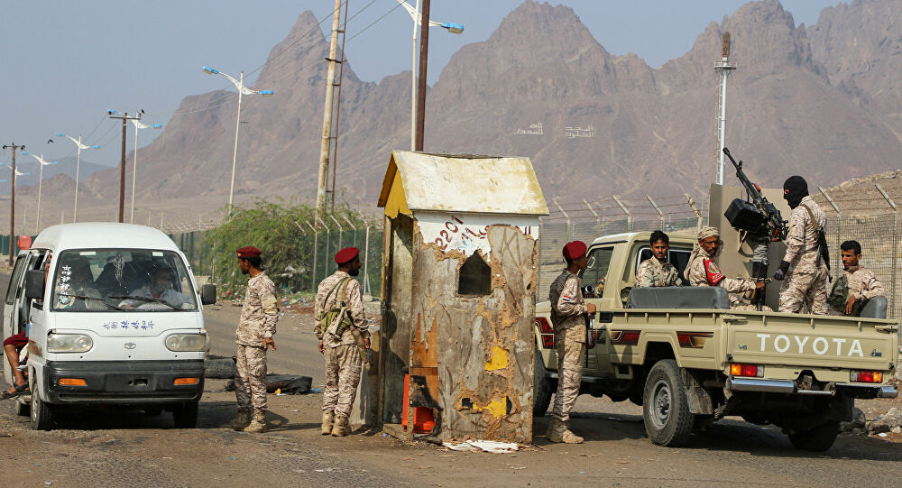 متحدث الانتقالي يكشف عن ضغوط يتعرض لها التحالف في اليمن.. ما علاقة الحكومة الشرعية!